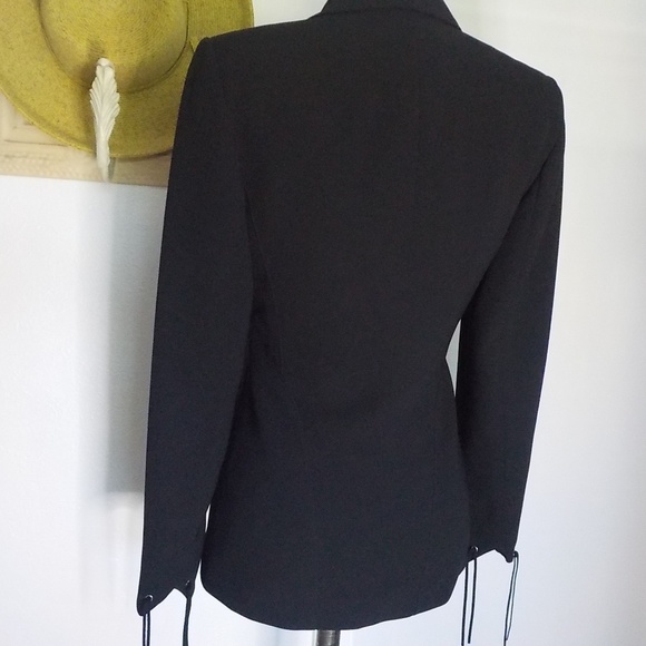 🧊🧊🧊Ice Cube Black Blazer with Fringe - Picture 4 of 5